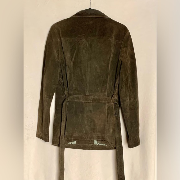 Excellent Chocolate Brown Suede Jacket      Green Satin lining   Tailored fit - Picture 2 of 5